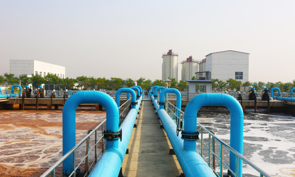 Image showing a coastal area with innovative water management infrastructure.