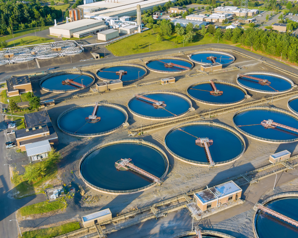 Image showing a large water treatment facility, The water is crystal clear, symbolising the successful reuse of treated wastewater.